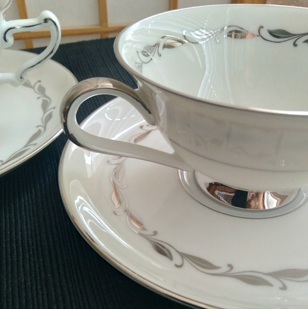 Footed Cup & Saucer Set Silver Wreath by Heinrich - H & C - Picture 2 of 8